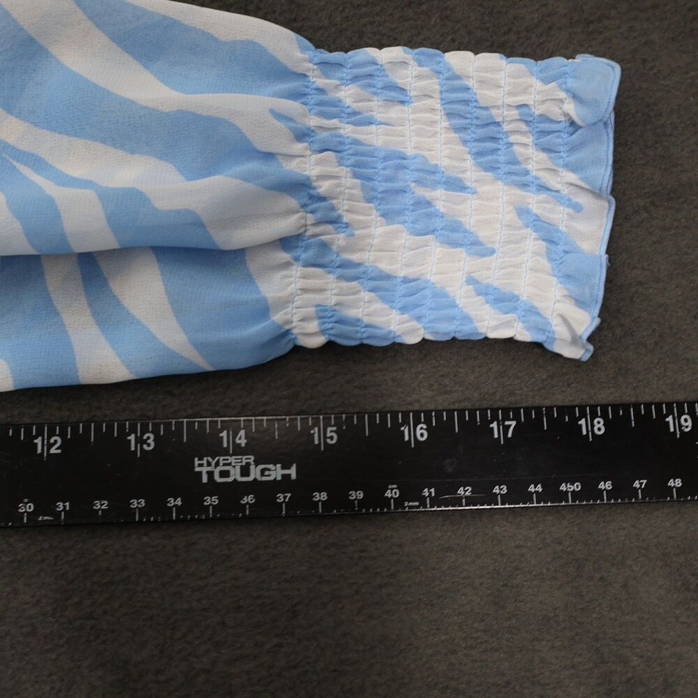 Bar III Women’s XXS Blue White Zebra Print Off Shoulder Smocked Crop Top - Picture 10 of 11